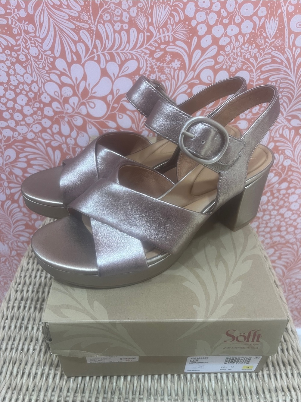 Sofft Lizzie Light Espresso Gold Metallic Crisscross Block Heel Sandals
